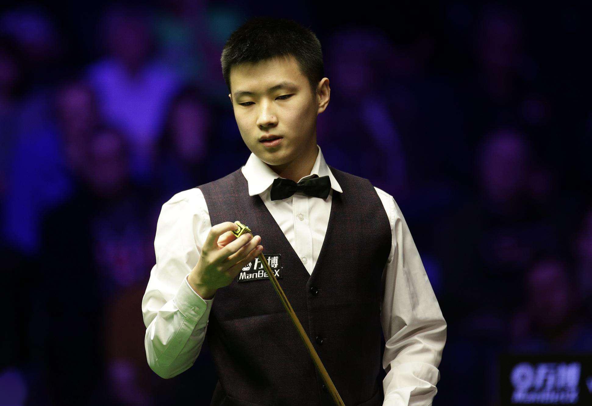 飞花需要微 飞花需要微