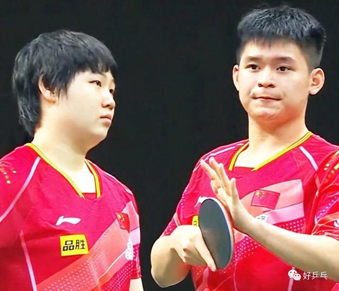 一位美女助 一位美女助