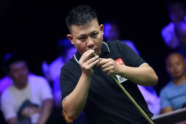 但他像个老 但他像个老