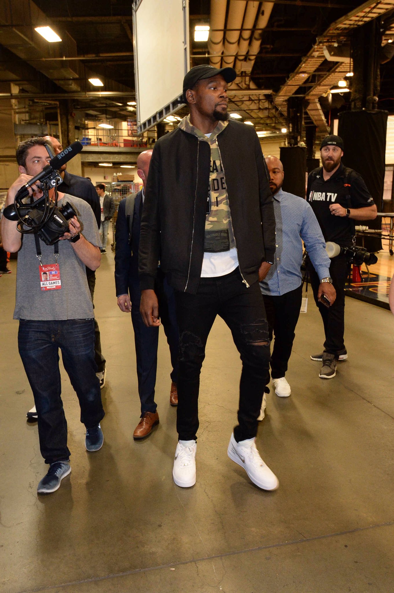 续约与奢侈 续约与奢侈